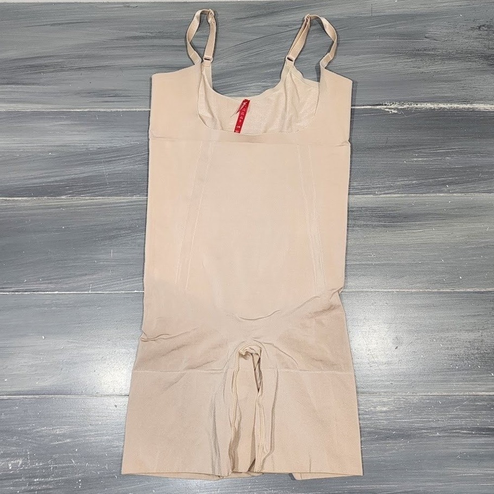 SPANX Open Bust Mid-Thigh Bodysuit Tummy Control Shapewear Beige Large 10130R